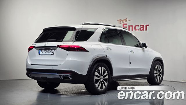 Mercedes-Benz GLE-Class (W167) GLE300d 4MATIC 2023 — фото 2