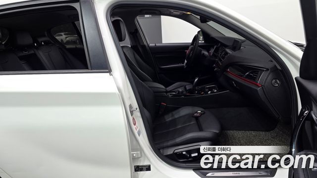 BMW 1 Series (F20) 118d Sport 5Door 2017 — фото 10