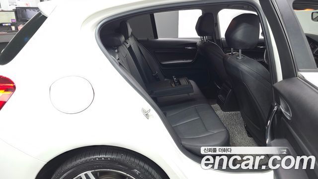 BMW 1 Series (F20) 118d Sport 5Door 2017 — фото 12