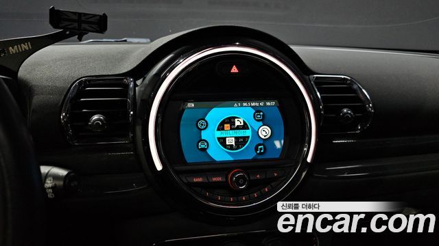 MINI Cooper Clubman Standard 2nd 2019 — фото 16