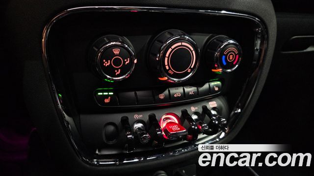 MINI Cooper Clubman Standard 2nd 2019 — фото 17