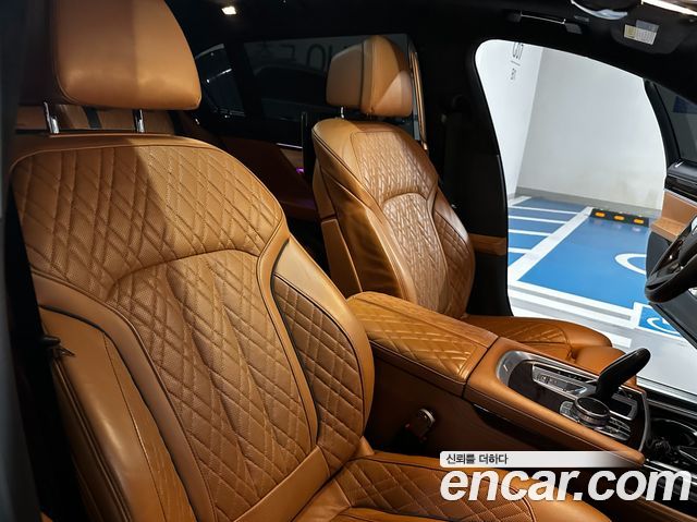 BMW 7 Series (G11) 750Li xDrive Design Pure Excellence 2020 — фото 8