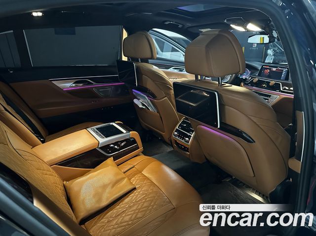 BMW 7 Series (G11) 750Li xDrive Design Pure Excellence 2020 — фото 9