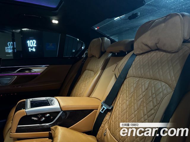 BMW 7 Series (G11) 750Li xDrive Design Pure Excellence 2020 — фото 10