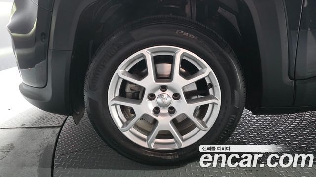 Jeep Renegade 2.4 Limited 2020 — фото 5