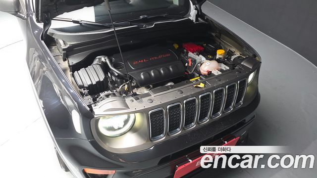 Jeep Renegade 2.4 Limited 2020 — фото 6