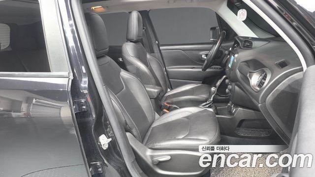 Jeep Renegade 2.4 Limited 2020 — фото 11