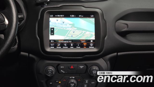 Jeep Renegade 2.4 Limited 2020 — фото 14