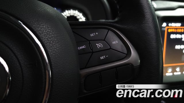 Jeep Renegade 2.4 Limited 2020 — фото 38