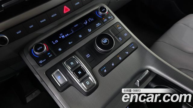 Hyundai Palisade Diesel 2.2 2WD Le Blanc 2024 — фото 9