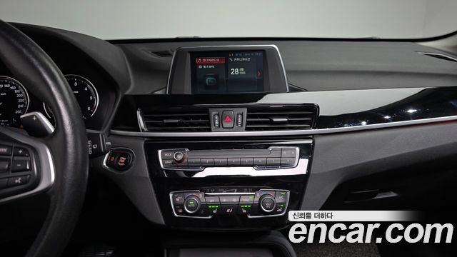 BMW X1 (F48) xDrive 18d Premium 2018 — фото 18