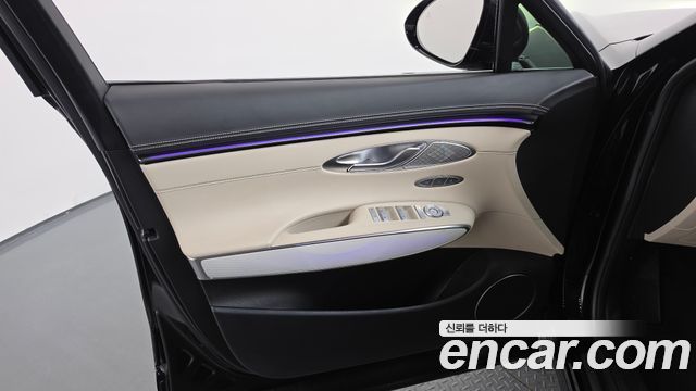 Genesis GV70 2.5T Gasoline AWD 2025 — фото 24