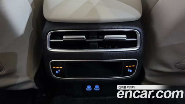 Genesis GV70 2.5T Gasoline AWD 2025 — фото 31
