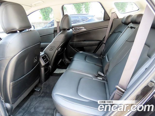 Kia Sportage (V) Diesel 2.0 2WD Nobleless 2022 — фото 6