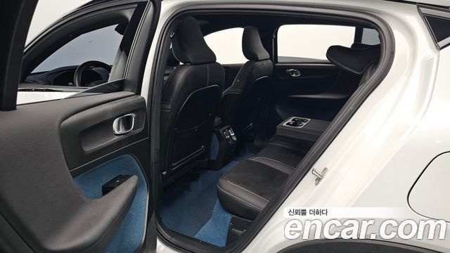 Volvo C40 Recharge Twin Ultimate 2022 — фото 12