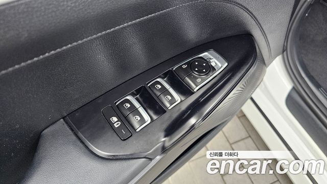 Kia K5 (III) 2.0 Trendy 2023 — фото 19