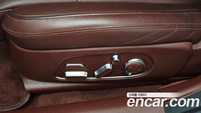 Genesis G90 (RS4) Gasoline 3.5 Turbo AWD 2022 — фото 32