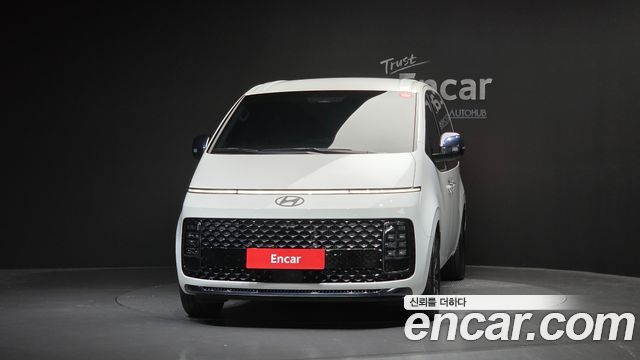Hyundai Staria HEV 1.6 Lounge 7-Seater Inspiration 2025 — фото 3