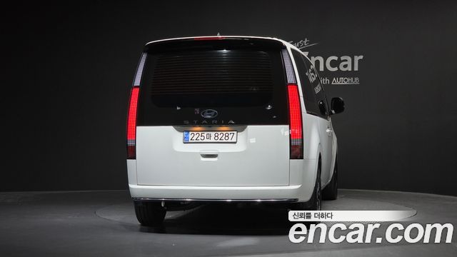 Hyundai Staria HEV 1.6 Lounge 7-Seater Inspiration 2025 — фото 4