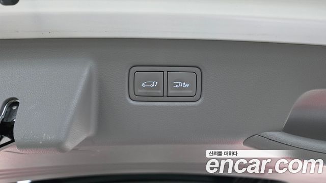 Hyundai Staria HEV 1.6 Lounge 7-Seater Inspiration 2025 — фото 21