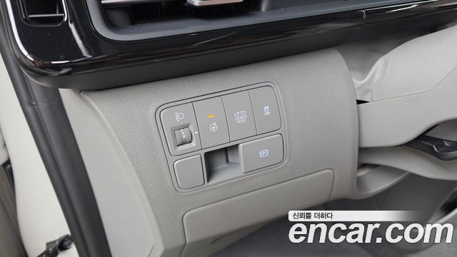 Hyundai Staria HEV 1.6 Lounge 7-Seater Inspiration 2025 — фото 24