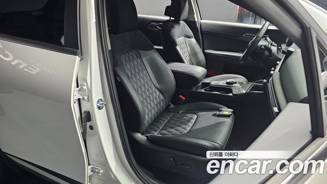 Kia Sportage (V) Gasoline 1.6 Turbo 2WD Signature 2025 — фото 12