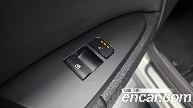 Kia Sportage (V) Gasoline 1.6 Turbo 2WD Signature 2025 — фото 18