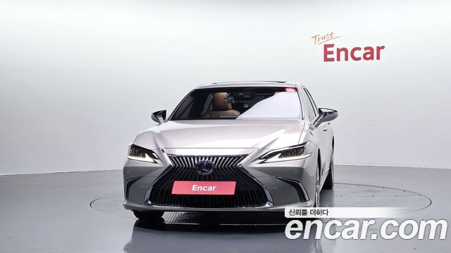 Lexus ES300h (VII) Luxury Plus 2019 — фото 3