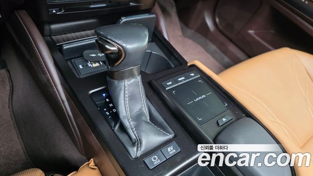 Lexus ES300h (VII) Luxury Plus 2019 — фото 9