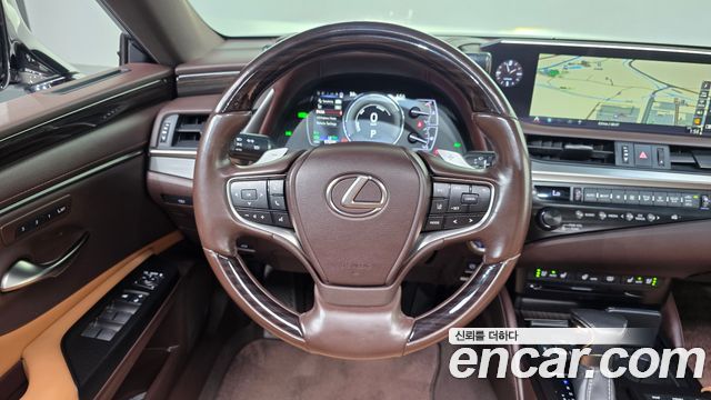 Lexus ES300h (VII) Luxury Plus 2019 — фото 13