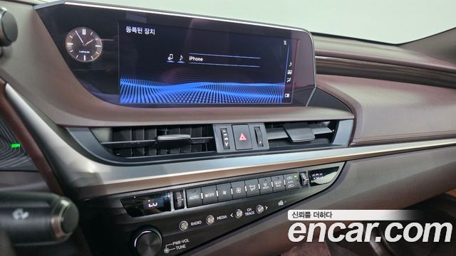 Lexus ES300h (VII) Luxury Plus 2019 — фото 14