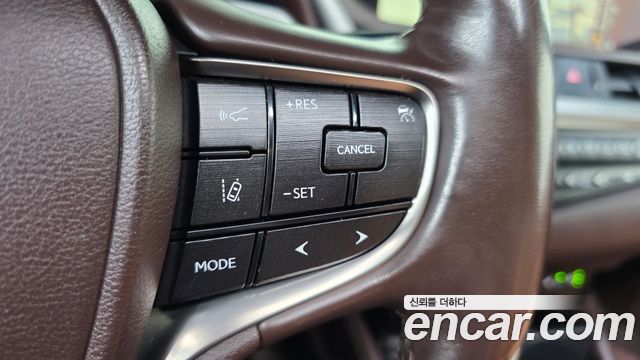 Lexus ES300h (VII) Luxury Plus 2019 — фото 19