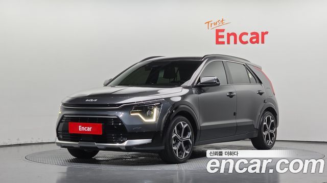Kia Niro Prestige 2022 — фото 1