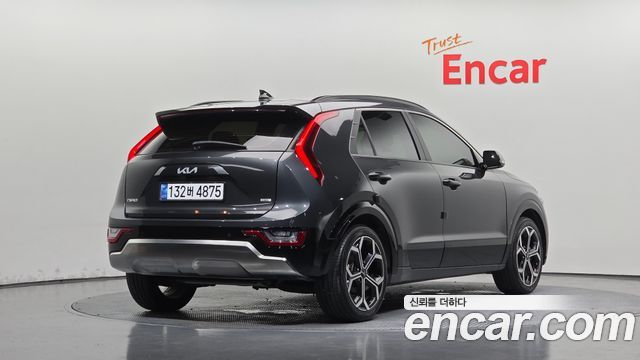Kia Niro Prestige 2022 — фото 2