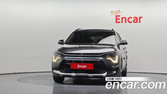 Kia Niro Prestige 2022 — фото 3