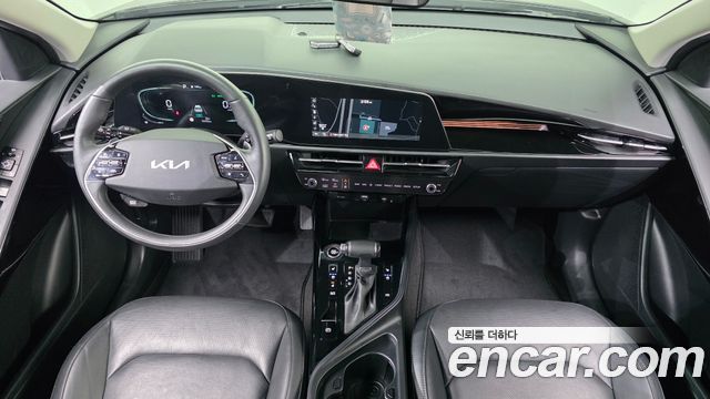 Kia Niro Prestige 2022 — фото 7