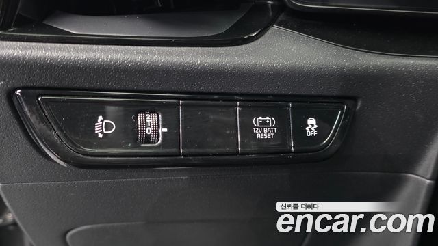 Kia Niro Prestige 2022 — фото 13