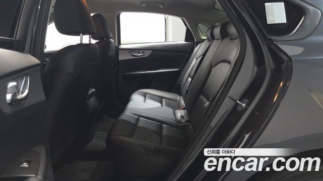 Kia K3 (II) 1.6 Prestige 2022 — фото 12