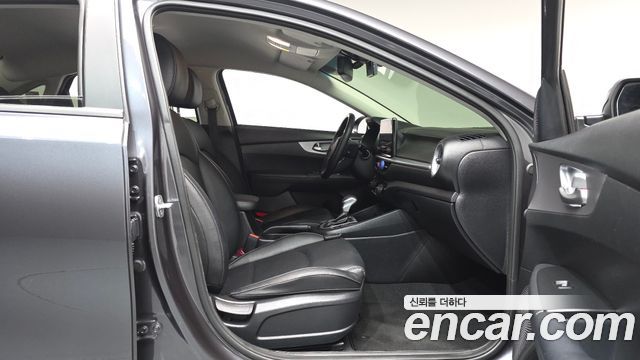 Kia K3 (II) 1.6 Prestige 2022 — фото 26