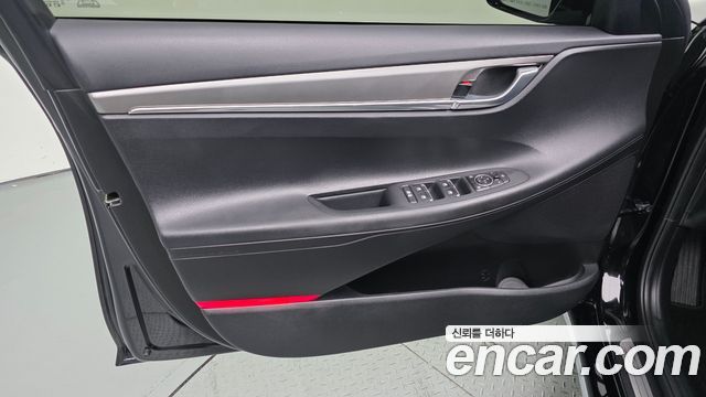 Hyundai Grandeur (IG) 2.5 Premium 2022 — фото 24