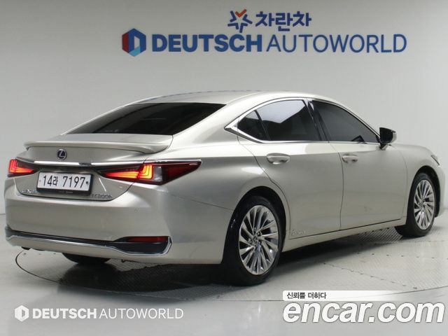 Lexus ES300h (VII) Executive 2019 — фото 2