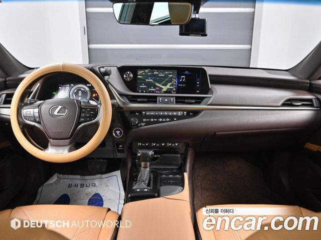 Lexus ES300h (VII) Executive 2019 — фото 7