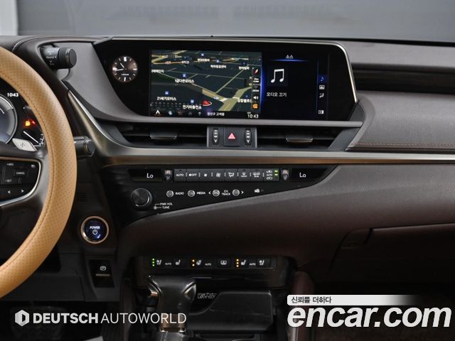 Lexus ES300h (VII) Executive 2019 — фото 18