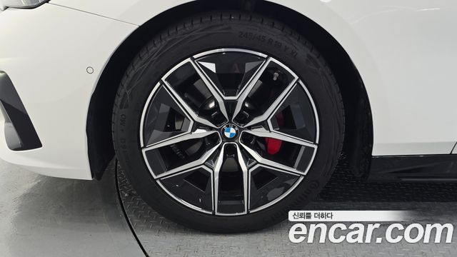 BMW 5 Series (G60) 520i Special Edition 2025 — фото 5