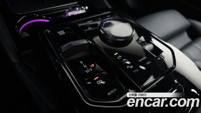 BMW 5 Series (G60) 520i Special Edition 2025 — фото 9