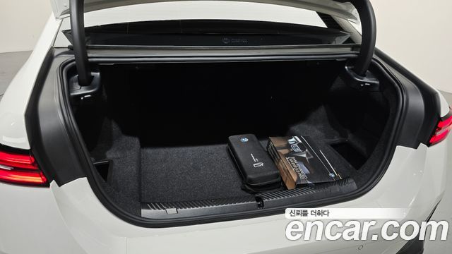BMW 5 Series (G60) 520i Special Edition 2025 — фото 20