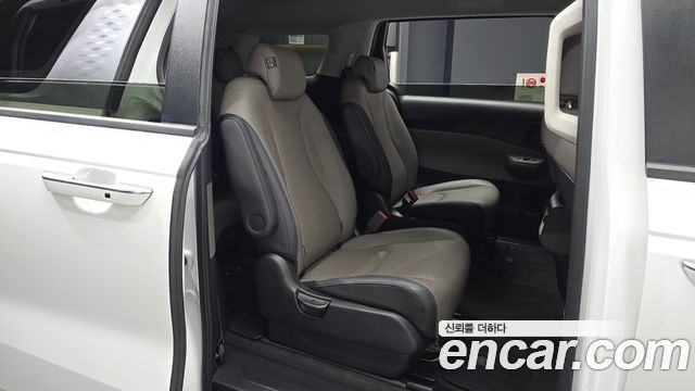 Kia Carnival (IV) HEV 9 seater Prestige 2024 — фото 12