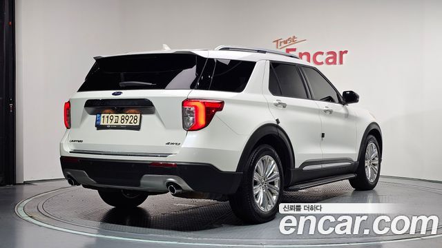 Ford Explorer (VI) 2.3 LimIted 4WD 2021 — фото 2