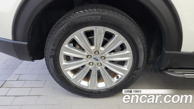 Ford Explorer (VI) 2.3 LimIted 4WD 2021 — фото 5