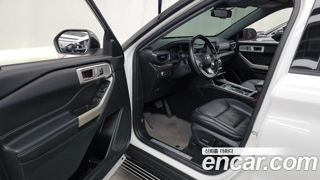 Ford Explorer (VI) 2.3 LimIted 4WD 2021 — фото 10